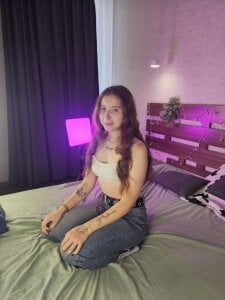 CatherineRichards my badroom vibe 💚🤎 Pic 5