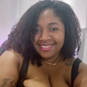 Megan-Small fire to light hearts 🔥🔥🔥🔥🔥🔥 Pic 4