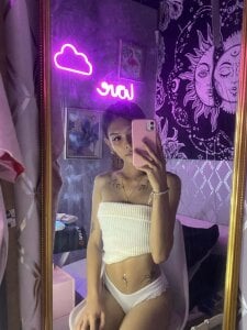 itsmekyrie single and ready to fuck Pic