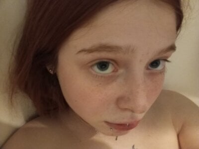 ScarletRos3 Me >_< Pic