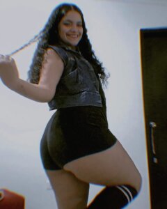 CharloteRussell Public Pic 4