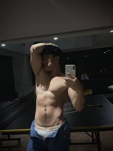 YOUR NAUGHTY BOY😈 de maxxcooper1  4 photos