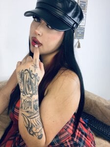 hollycute__ “Your eyes on me”💋 Pic 2