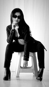 ScarletTorres black and white Gambar 4