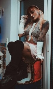 Peach420live Public Pic 3