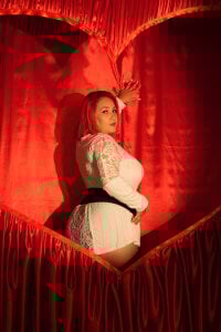 Eva_MilfFLet's celebrate love图片