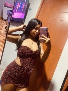 MishelitaHot Public Pic 4