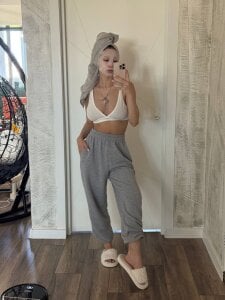 DeliaPesta funny photos Hình 6