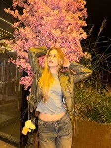 DebraSchneider I love walking...I feel alive😇 Pic 2