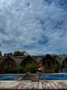 Dalia_Vorhees Vacations<3 Kuva