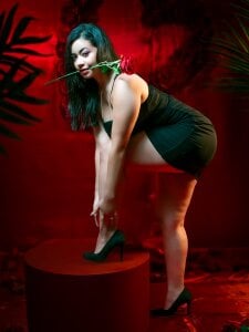 miilaklum Red and sexy 🔥🔥 Immagine  3