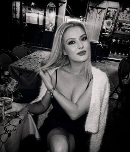 AnnastasiaMills POV: A date with me🥰💗 Immagine  7