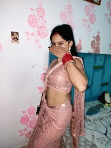 Rusha Bhabi od RushaBhabi12  5 snímek