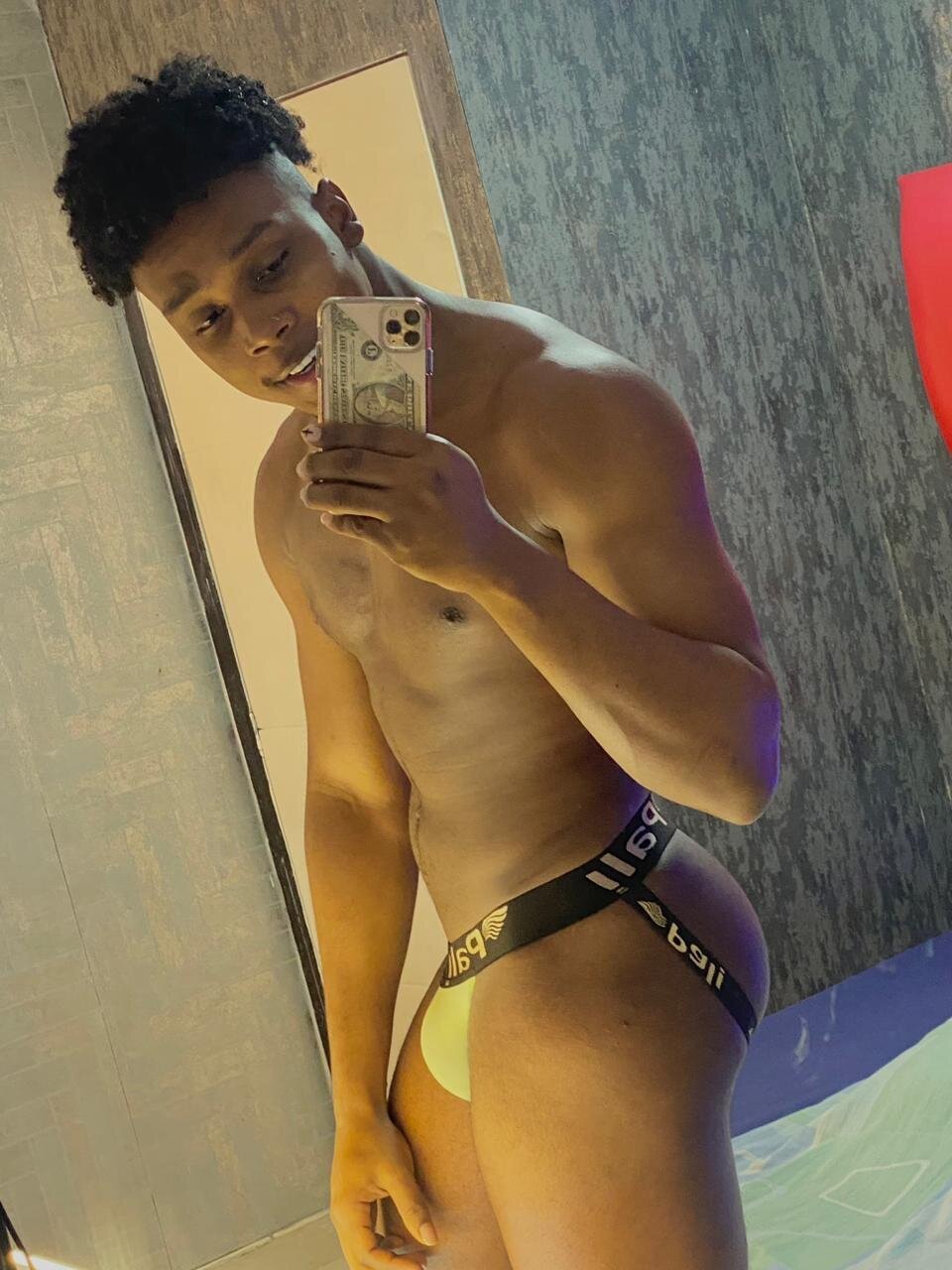 DominicSccott 热门图片 7832