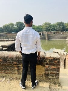 Alive045 Public Pic 5