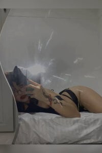 Miaengels_ Meow! Pic