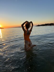 JOLIIE's photo