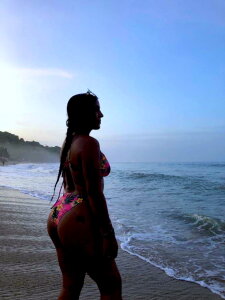 Salome_nevot 🌸I love the beach🌸 Pic 6