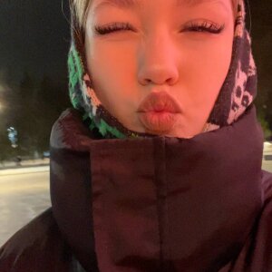 GaryKanney Sexy Riley Pic