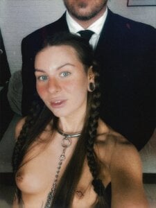 Tender_Ruin_ Public Kuva