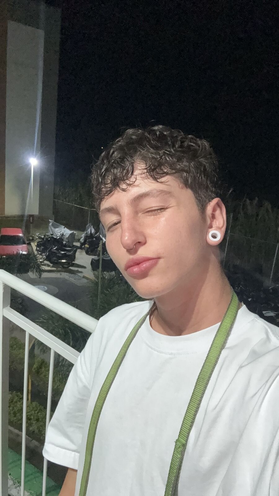 Трендове зображення  8031 ARON_LUXX