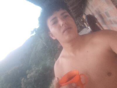 camilo44467 Public Pic 5