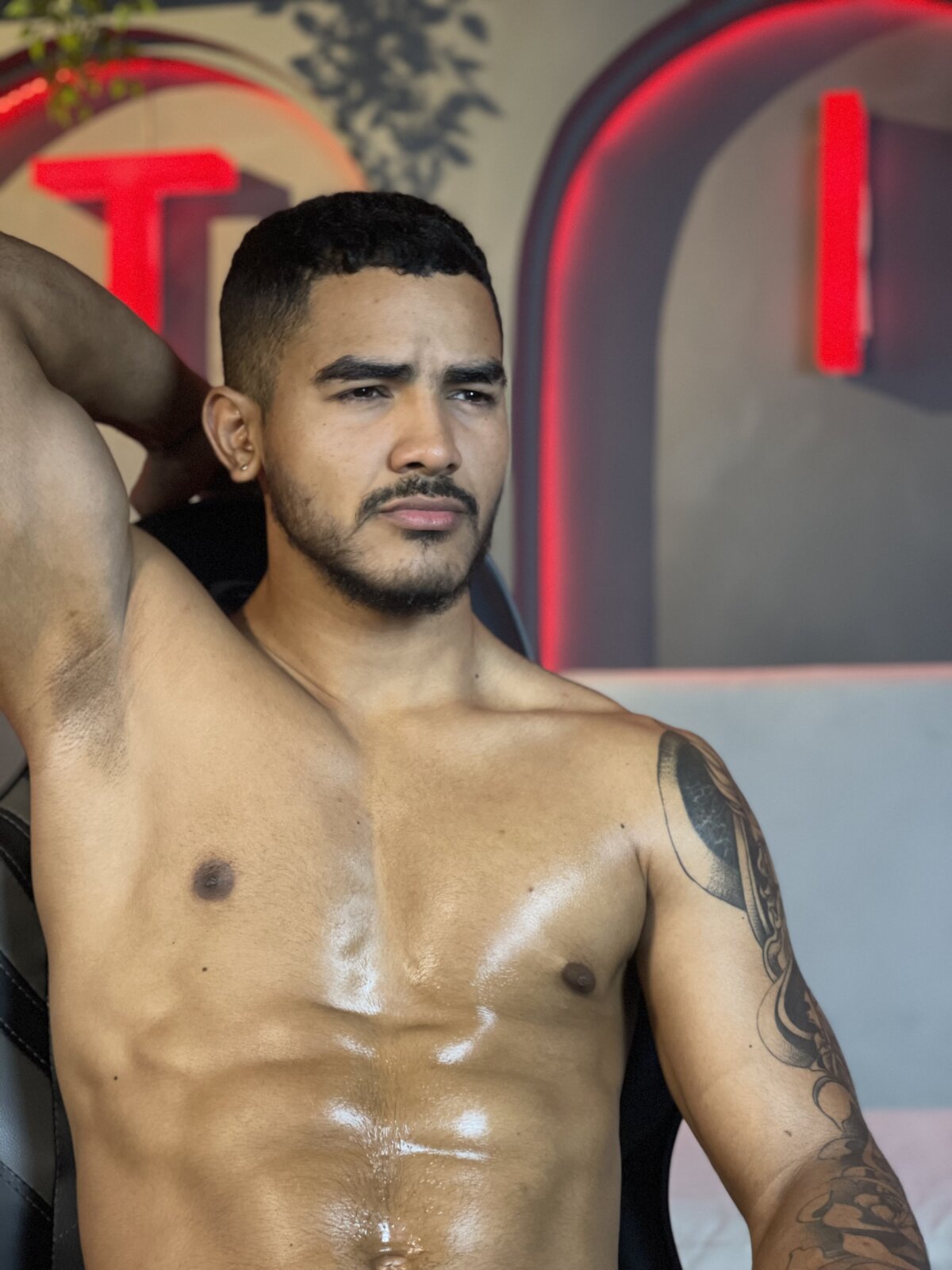 Трендове зображення  9650 Reik_Vonn