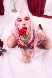 Lunamistyc 💃🏽🔥 Small body… big temptation.  3. fénykép