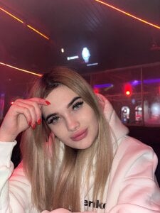 TiffanyCouture Public slika