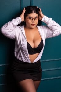 Amanda_MooreeのME AT THE OFFICEの枚の写真