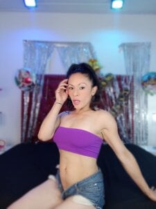 Velora_nigth A hot girl 🔥😈  3টি ছবি