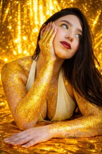 natasha_vesper Gold 🪄 Pic 4