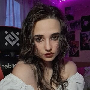 PureSofia kiss me? Pic 2