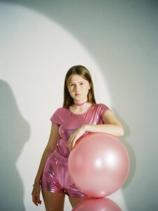 YeeVella Flowing steps Pic