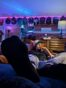 j_ray95 I keep my feet clean for me, not for you Pic 4