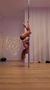 MistyCristy Enjoy the pole Pic 2