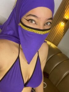 malak_nanyySecrets Behind My Eyes Bild 4