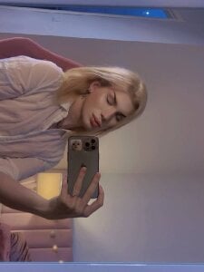 eva_asti Public Gambar