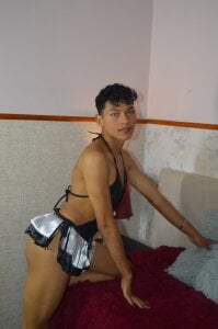 Sammy_Millers: your hot maid ( фото)