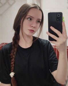 BellaVelure6767 Public Pic 2