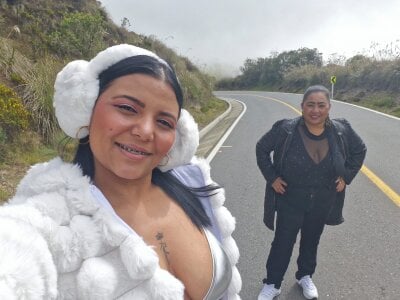 Karina_Mendoza: give me a ♥️ if you like our adventure photos ( 4 фото)