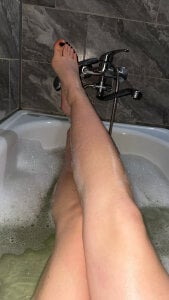 cuteeyesbaby Me legs and feet Foto 4