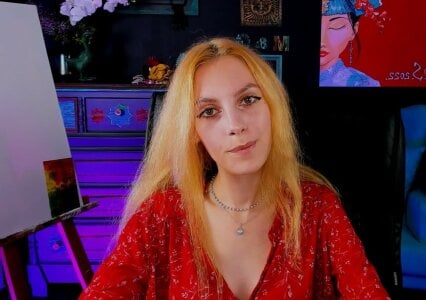 Laura_Gomorrah IN A RED DRESS Pic 3