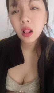 yiyi0316 Public Pic 6