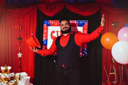 MichaelBear_ THE MAIN ATTRACTION 🎪🔥 Pic