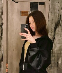 MarylnRedlin Public Pic 3