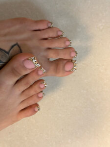 AnastasiaJune Feet & Toe Nails🍬 Pic