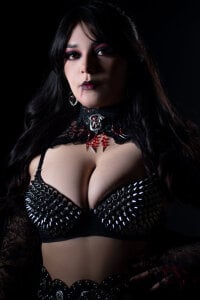 AmberGreyy_ your vampire girl Pic 3