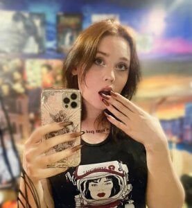 AlikaLevis Stripchat Pic 4