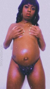 SimoneSavage Pregnant Pic